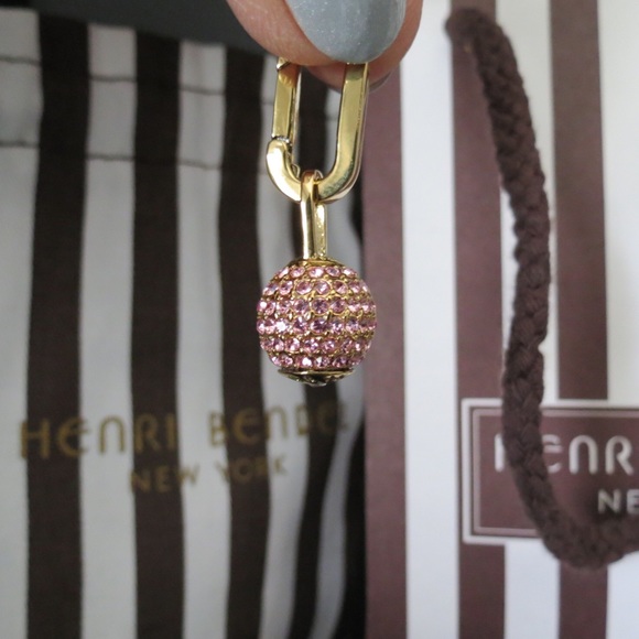 henri bendel Other - Henri Bender Influencer Ball Charm